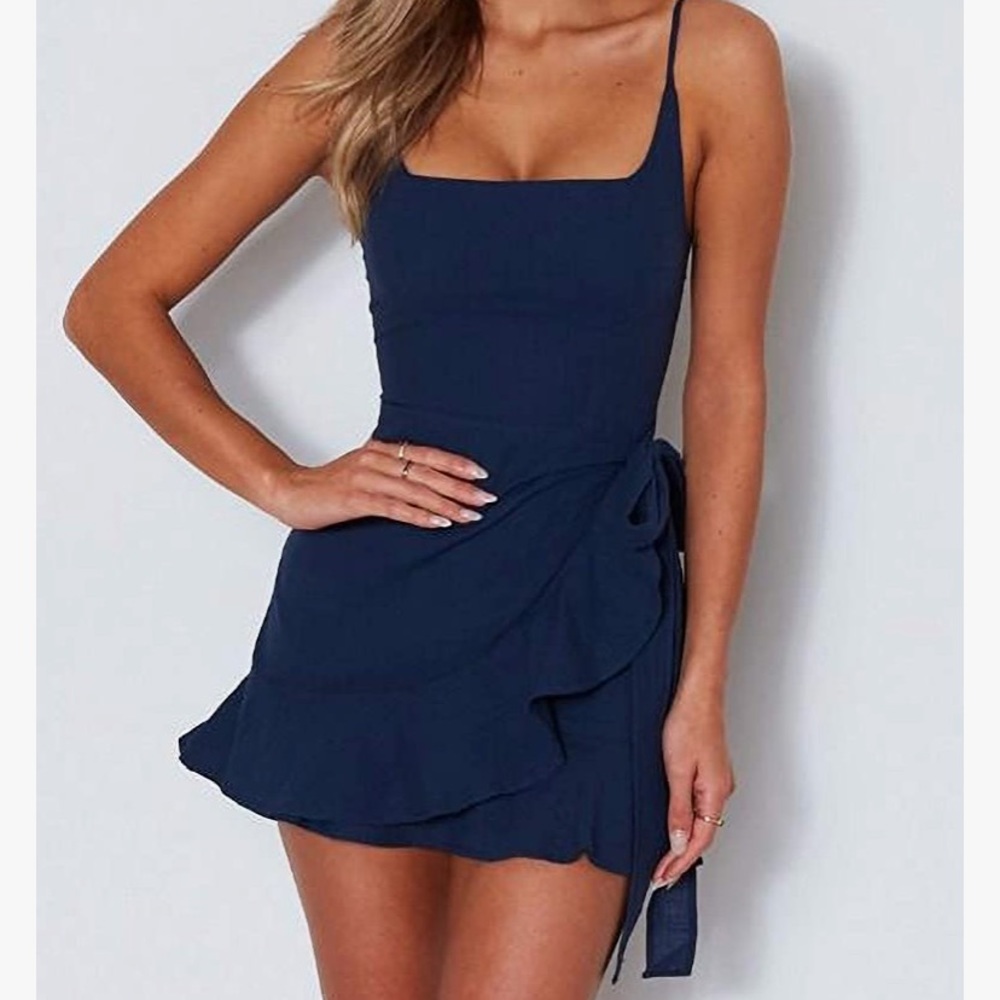 Short blue dress